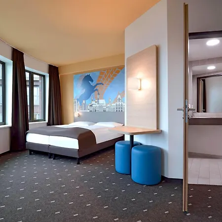 Hannover-city Hotell 3*
