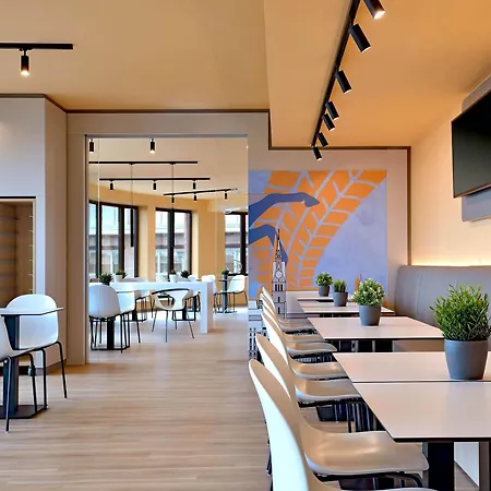Hannover-city Hotell 3*